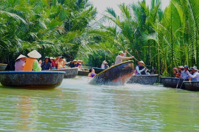 Tai Nhien Homestay Tan Thanh Esterno foto